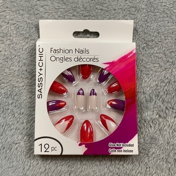 Sassy Chic Other - Sassy Chic Fashion Nails